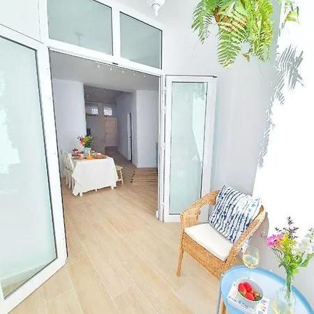 Apartman Alayna's Homes