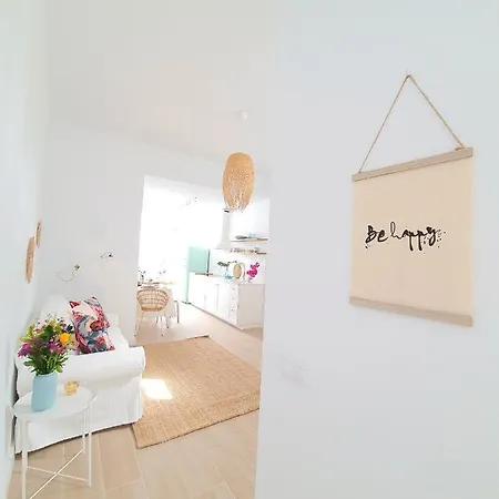 Alayna's Homes Apartamento